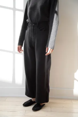 École de Curiosités | Peg Pants in Black & Black
