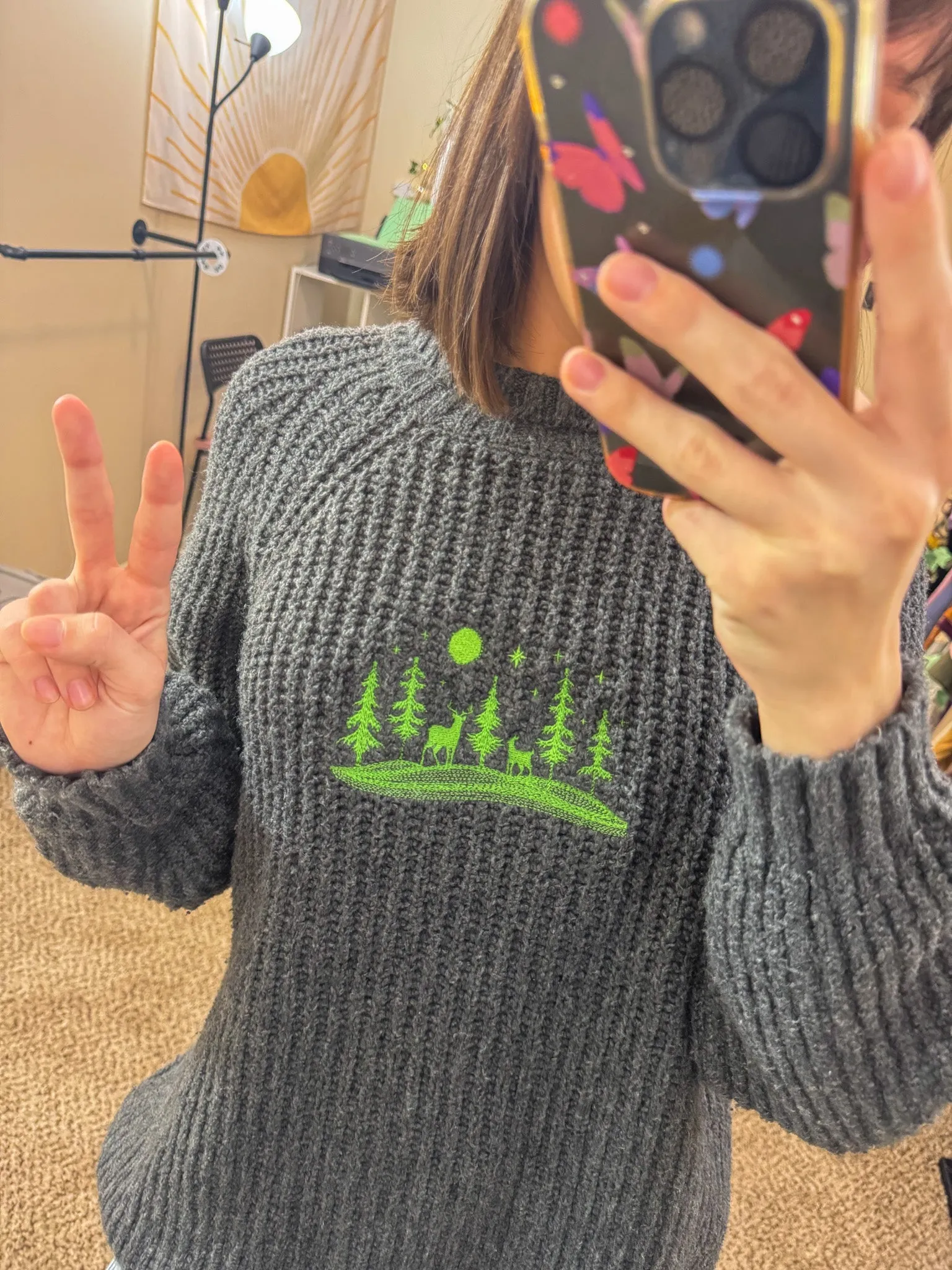 Reindeer Scene Grey Sweater M