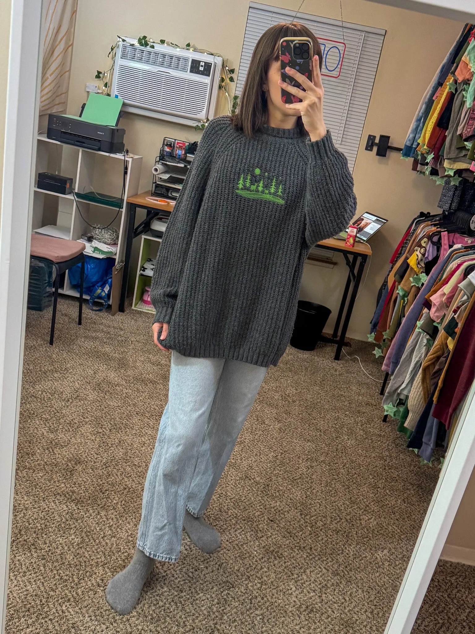 Reindeer Scene Grey Sweater M