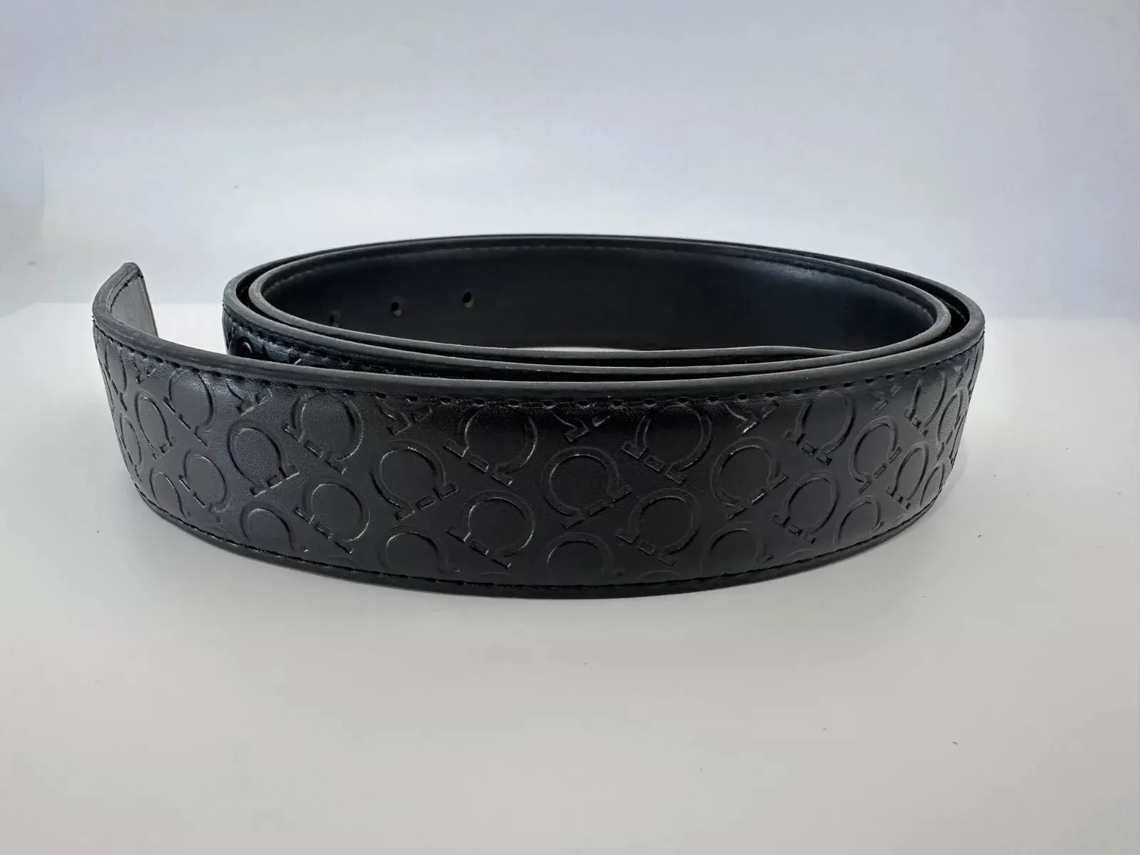 Salvatore Ferragamo Men's Leather - Exquisite Italian Craftsmanship