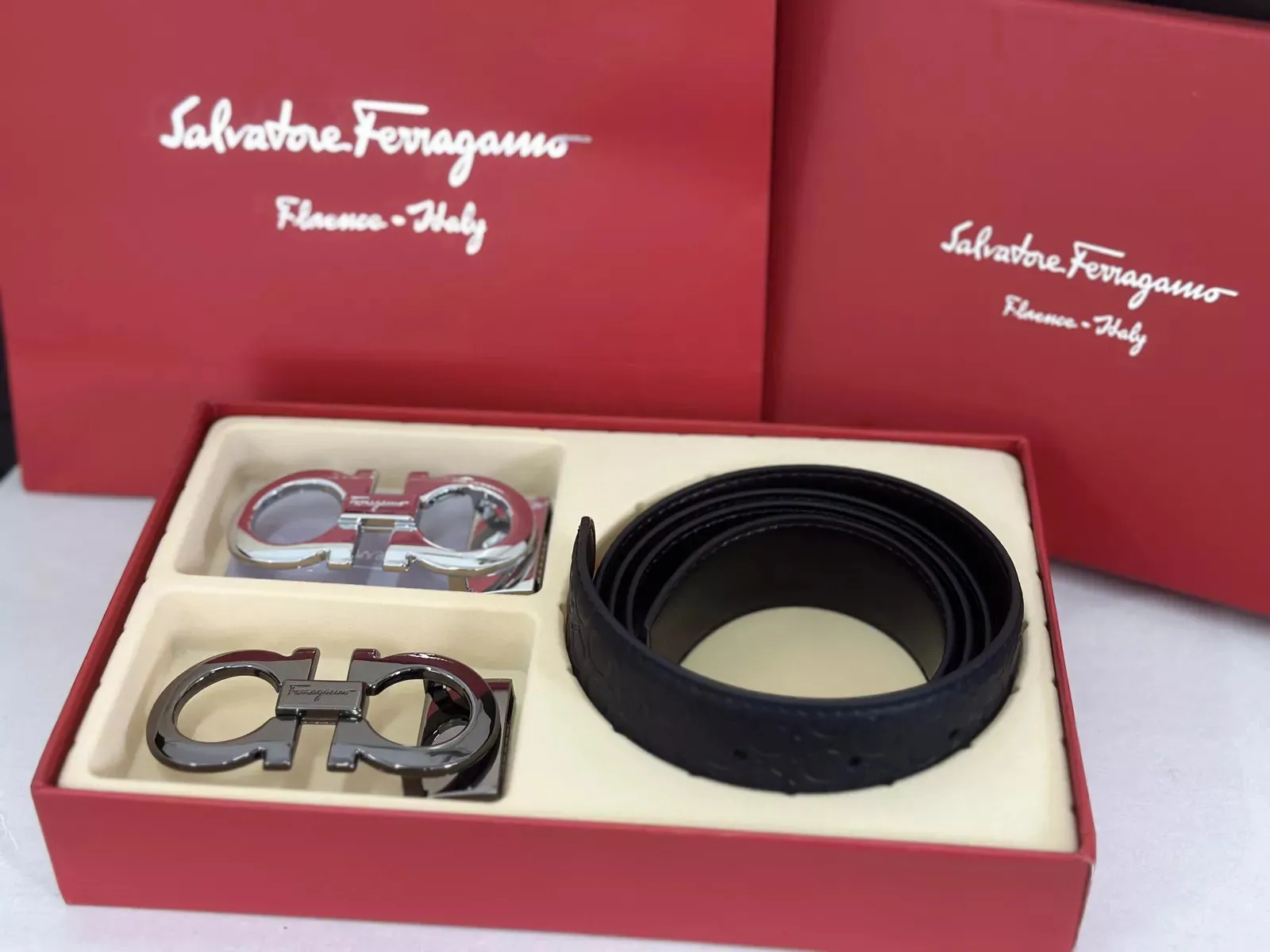 Salvatore Ferragamo Men's Leather - Exquisite Italian Craftsmanship