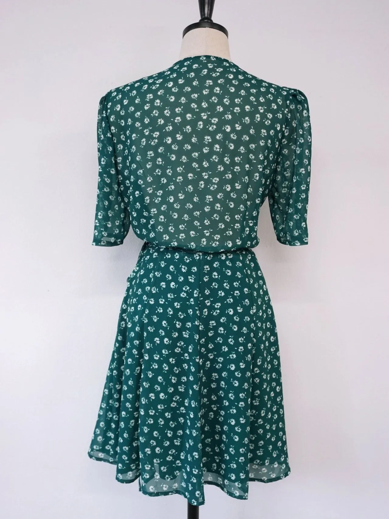 V-NECK WRAP DRESS